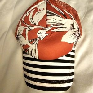 Roxy floral/striped hat with mesh back and snap fitting